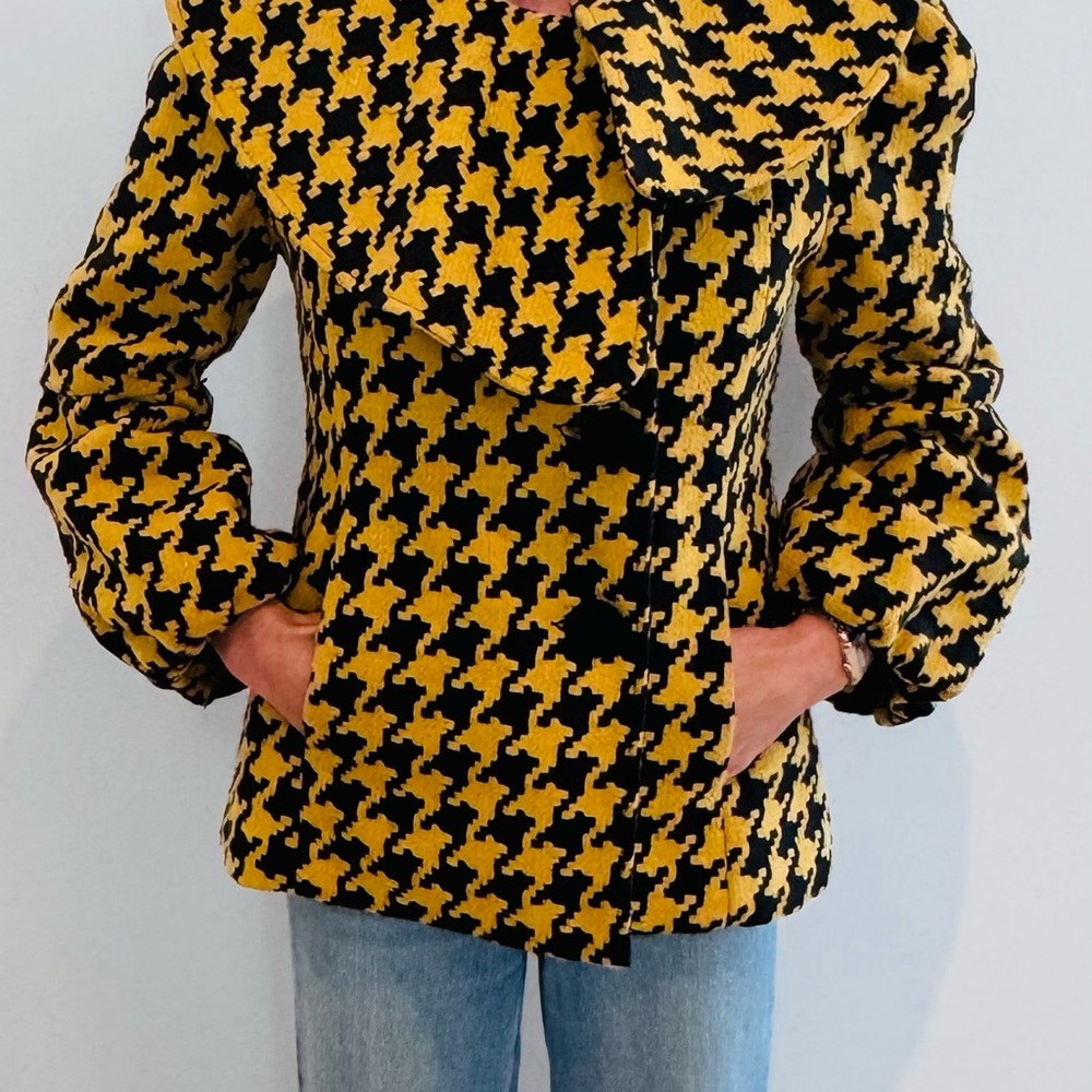 Elegant Mustard and Black Houndstooth Pea Coat - Size Medium